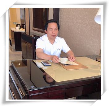 湘潭萬(wàn)農(nóng)飼料有限公司,湘潭萬(wàn)農(nóng)飼料,萬(wàn)農(nóng)飼料,湘潭魚(yú)飼料廠，湘潭龍蝦飼料廠，湘潭豬飼料廠，湘潭畜禽飼料,湘潭水產(chǎn)飼料,湘潭飼料生產(chǎn)